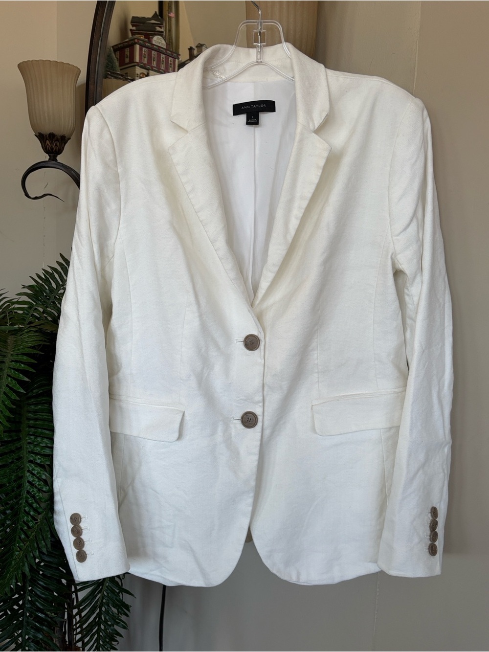 Ann Taylor Summer White Linen-Blend 2-Button Blazer Notched Lapel Office Jacket